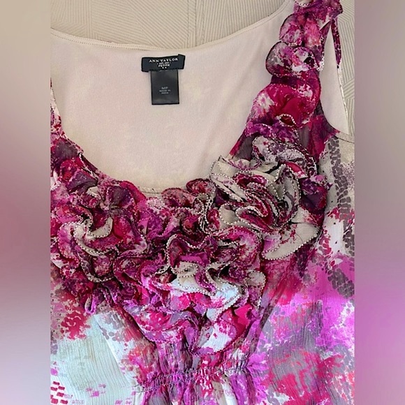 Ann Taylor Petite Top🌺🌸 - Picture 9 of 9